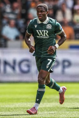 Blackburn Rovers takımından Augustus Kargbo 23 Ağustos 2025 'te Hull City, MKM Stadyumu' nda Blackburn Rovers 'a karşı oynadığı maçta