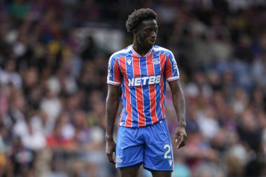 Kristal Saray 'dan Romain Esse Premier Lig maçı sırasında Kristal Saray, Nottingham Ormanı' na karşı Selhurst Park, Londra, 24 Ağustos 2025