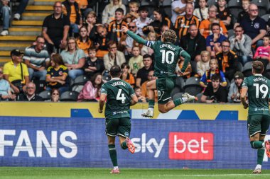 Blackburn Rovers takımından Todd Cantwell, 23 Ağustos 2025 'te MKM Stadyumu' nda oynanan Hull City ve Blackburn Rovers maçında 0-3 'lük galibiyet golünü kutluyor.