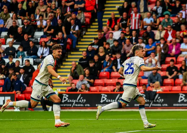 Millwall 'dan Luke Cundle, 23 Ağustos 2025' te Bramall Lane, Sheffield, İngiltere 'de oynanan ve Sheffield United ile Millwall arasındaki Sky Bet Şampiyonası' nda 0-1 kazanma hedefini kutluyor.