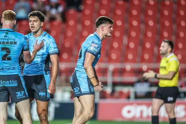 Hull FC 'den Davy Litten, 22 Ağustos 2025' te İngiltere 'nin St Helens-Hull Stadyumu' nda oynanan 23.