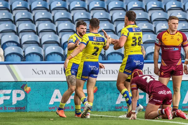 Warrington Wolves 'tan Connor Wrench, 24 Ağustos 2025' te Accu Stadyumu, Huddersfield, Birleşik Krallık 'ta oynanan Betfred Süper Lig 23.