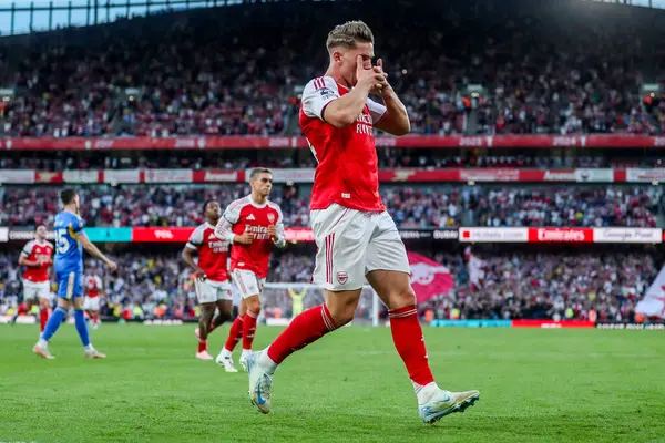 Arsenal 'den Viktor Gyokeres, 23 Ağustos 2025' te İngiltere 'nin başkenti Londra' daki Emirates Stadyumu 'nda oynanan Premier League maçında 5-0' lık galibiyetini kutluyor.