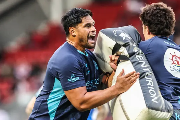 Hull FC 'den Herman Eseese, Betfred Süper Lig' in 23 'üncü raundunda ısınma turunda St Helens vs Hull FC' ye karşı St Helens Stadyumu, St Helens, Birleşik Krallık, 22 Ağustos 2025