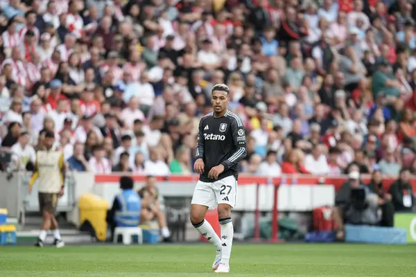 Aston Villaduring the Premier League maçı Brentford-Aston Villa maçında Morgan Rogers, The Gtech Community Stadyumu, Londra, 23 Ağustos 2025