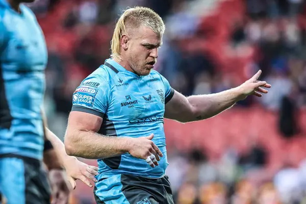 Hull FC 'den Brad Fash, Betfred Süper Lig maçının 23. turunda St Helens vs Hull FC ile Birleşik Krallık' ın St Helens Stadyumu 'nda 22 Ağustos 2025' te oynanan karşılaşma öncesi ısınma turunda