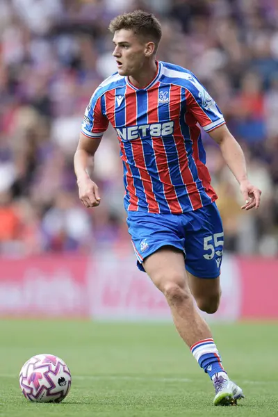 Kristal Saray 'dan Justin Devenny Premier Lig maçı sırasında Kristal Saray, Nottingham Ormanı' na karşı Selhurst Park, Londra, 24 Ağustos 2025