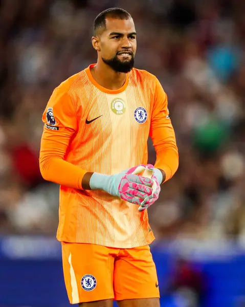 Chelsea 'den Robert Sanchez 22 Ağustos 2025' te Londra 'daki Londra Stadyumu' nda oynanan Premier League maçında West Ham United ile Chelsea karşılaşacak.