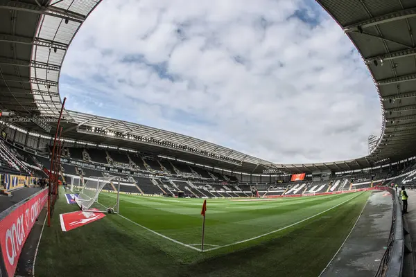 MKM Stadyumu, Gök İddia Şampiyonası öncesinde Hull City, Blackburn Rovers 'a karşı MKM Stadyumu, Hull, Birleşik Krallık, 23 Ağustos 2025