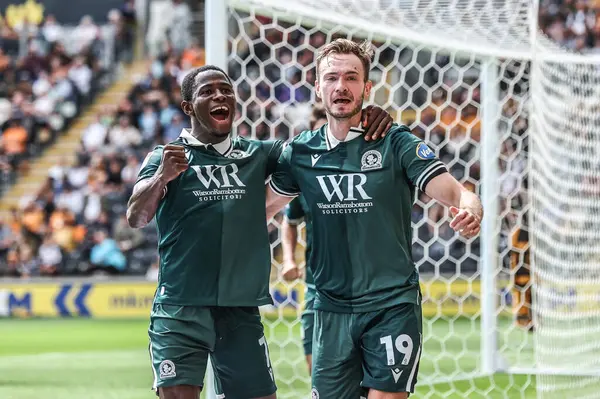 Blackburn Rovers takımından Hayden Carter, 23 Ağustos 2025 'te İngiltere' nin Hull şehrindeki MKM Stadyumu 'nda oynanan Sky Bet Şampiyonası maçında 0-1' lik galibiyetini kutluyor.