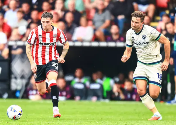 Sheffield United 'dan Louie Barry iş başında