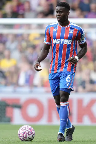 Kristal Saray 'dan Marc Guhi Premier Lig maçı sırasında Nottingham Ormanı' na karşı Kristal Saray, Selhurst Park, Londra, 24 Ağustos 2025