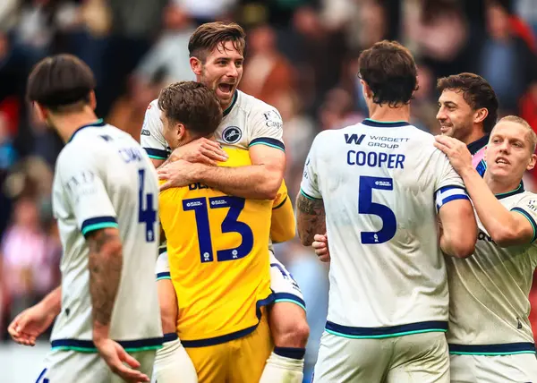 Millwall 'dan Ryan Leonard, 23 Ağustos 2025' te Bramall Lane, Sheffield, İngiltere 'de Sheffield United ile Millwall arasındaki Sky Bet Şampiyonası maçını kutluyor.