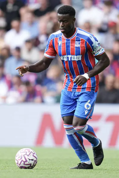 Kristal Saray 'dan Marc Guhi Premier Lig maçı sırasında Nottingham Ormanı' na karşı Kristal Saray, Selhurst Park, Londra, 24 Ağustos 2025