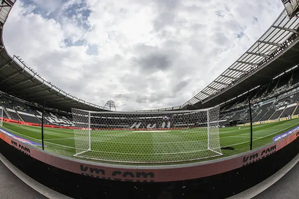 MKM Stadyumu, Gök İddia Şampiyonası öncesinde Hull City, Blackburn Rovers 'a karşı MKM Stadyumu, Hull, Birleşik Krallık, 23 Ağustos 2025