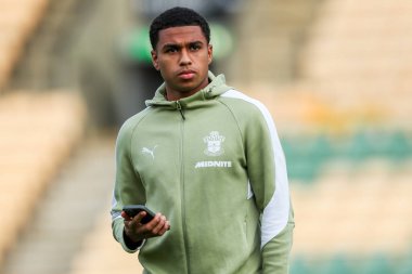 Southampton 'dan Shea Charles, Carrow Road' a, Carabao Kupası maçı öncesinde geldi. Norwich City, Southampton 'a karşı, Norwich Road, Norwich, İngiltere, 26 Ağustos 2025