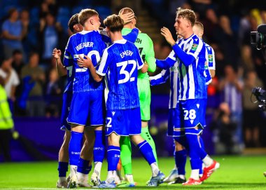 Sheffield Wednesday, 26 Ağustos 2025 'te Hillsborough, Sheffield, İngiltere' de oynanan Carabao Kupası maçında zaferi kutladı.