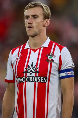 Southampton 'dan Flynn Downes, Carabao Kupası maçı sırasında Norwich City, Southampton' a karşı, Norwich Road, Norwich, Birleşik Krallık 'ta, 26 Ağustos 2025' te