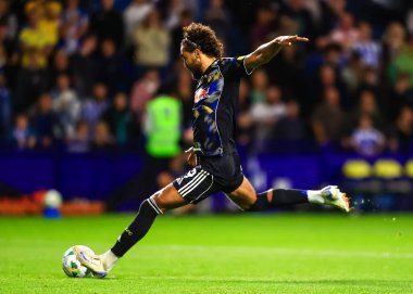 Leeds United takımından Dominic Calvert-Lewin, 26 Ağustos 2025 'te Hillsborough, Sheffield, İngiltere' de Çarşamba günü oynanan Carabao Kupası maçında penaltı aldı.