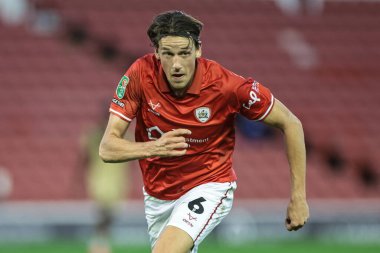 Barnsley 'li Mal de Gevigney, 26 Ağustos 2025' te Oakwell, Barnsley, Birleşik Krallık 'ta oynanan Carabao Kupası maçında Barnsley' e karşı.