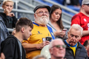 Carabao Kupası maçı sırasında Mansfield Town taraftarları Everton 'a karşı Mansfield Town Hill Dickinson Stadyumu, Liverpool, Birleşik Krallık, 27 Ağustos 2025