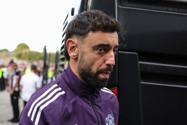 Manchester United takımından Bruno Fernandes, 27 Ağustos 2025 'te Blundell Park, Cleethorpes, Birleşik Krallık' ta oynanan Grimsby Town - Manchester United maçında sahaya çıktı.