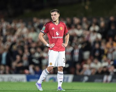 Manchester United takımından Manuel Ugarte, 27 Ağustos 2025 'te Blundell Park, Cleethorpes, Birleşik Krallık' ta oynanan Grimsby Town - Manchester United maçında