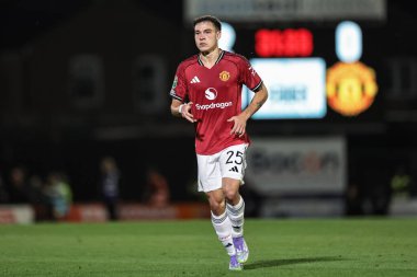 Manchester United takımından Manuel Ugarte, 27 Ağustos 2025 'te Blundell Park, Cleethorpes, Birleşik Krallık' ta oynanan Grimsby Town - Manchester United maçında