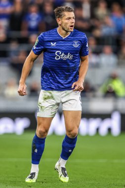 Everton 'dan James Tarkowski Carabao Kupası maçı sırasında Everton, Mansfield Town' a karşı Hill Dickinson Stadyumu, Liverpool, Birleşik Krallık, 27 Ağustos 2025