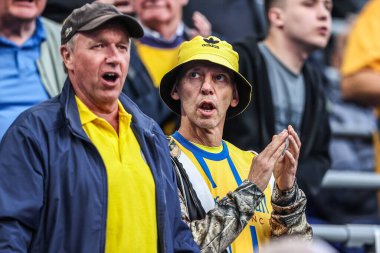 Carabao Kupası maçı sırasında Mansfield Town taraftarları Everton 'a karşı Mansfield Town Hill Dickinson Stadyumu, Liverpool, Birleşik Krallık, 27 Ağustos 2025