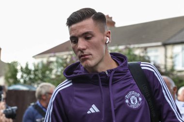 Manchester United takımından Benjamin Sesko, 27 Ağustos 2025 'te Blundell Park, Cleethorpes, Birleşik Krallık' ta oynanan Grimsby Town - Manchester United maçında sahaya çıktı.