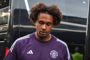 Manchester United takımından Joshua Zirkzee, 27 Ağustos 2025 'te İngiltere' nin Cleethorpes kenti Blundell Park 'ta oynanan Grimsby Town-Manchester United maçında geldi.