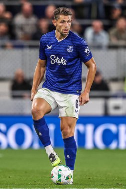 Everton 'dan James Tarkowski Carabao Kupası maçı sırasında Everton, Mansfield Town' a karşı Hill Dickinson Stadyumu, Liverpool, Birleşik Krallık, 27 Ağustos 2025