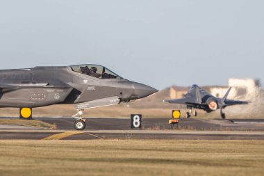 USAF F35 'ler 28 Ağustos 2025' te RAF Lakenheath, Lakenheath, Birleşik Krallık 'ta bir muharebe hazırlık tatbikatı düzenledi.
