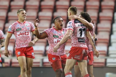 Leigh Leopards 'dan Frankie Halton, 28 Ağustos 2025' te Leigh Spor Köyü 'nde Leigh Leopards - Castleford Tigers maçında oynadığı Betfred Süper Lig karşılaşmasını kutluyor.