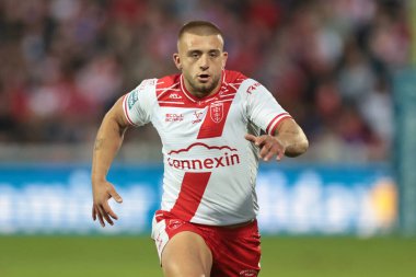 Hull KR 'dan Mikey Lewis, 29 Ağustos 2025' te İngiltere 'nin Hull kentinde oynanan Sewell Group Craven Park' ta oynanan 24. Betfred Süper Lig karşılaşmasında topu takip ediyor.