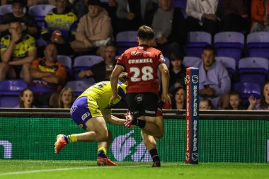 Warrington Wolves 'tan Jake Thewlis, 29 Ağustos 2025' te İngiltere 'nin Warrington şehrinde oynanan 24. Betfred Süper Lig karşılaşmasında Warrington Wolves - Salford Red Devils maçına gidiyor.