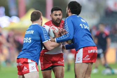 Hull KR 'dan Rhyse Martin Betfred 24. Süper Lig karşılaşmasında ısınma turunda Hull KR, St Helens' e karşı Sewell Group Craven Park, Kingston üzerine Hull, Birleşik Krallık, 29 Ağustos 2025