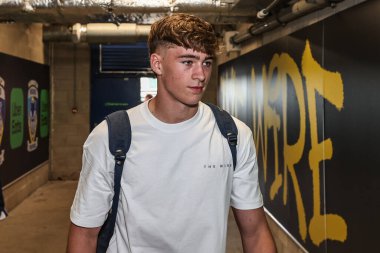 Warrington Wolves takımından James Duffy, 29 Ağustos 2025 'te İngiltere' nin Warrington şehrindeki Halliwell Jones Stadyumu 'nda oynanan 24.