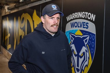 Warrington Wolves takımından Luke Yates, 29 Ağustos 2025 'te İngiltere' nin Warrington şehrinde oynanan 24. Betfred Süper Lig karşılaşmasında Warrington Wolves, Salford Red Devils 'e karşı oynuyor.