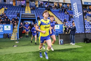 Warrington Wolves 'tan James Duffy maç öncesi ısınma turunda 24. Betfred Süper Ligi karşılaşmasında Warrington Wolves, Salford Red Devils' e karşı Halliwell Jones Stadyumu, Warrington, Birleşik Krallık, 29 Ağustos 2025