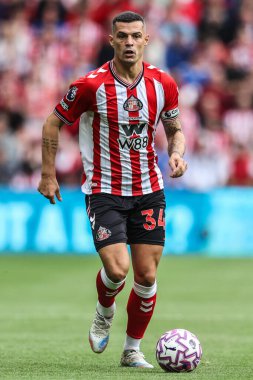 Sunderland 'dan GranitXhaka Premier League maçı sırasında Sunderland, Brentford' a karşı Stadyum of Light, Sunderland, Birleşik Krallık, 30 Ağustos 2025