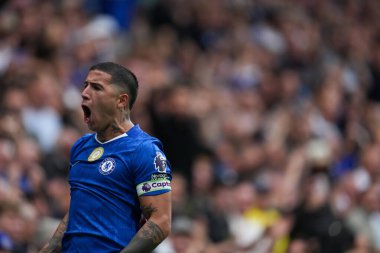 Chelsea 'den Enzo Fernnndez, 30 Ağustos 2025' te Londra 'daki Stamford Köprüsü' nde oynanan Premier League karşılaşmasında Chelsea Fulham 'ı kutluyor.