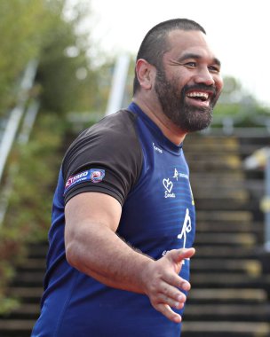 Kuzey Galler Haçlıları 'ndan Pat Ah Van, 31 Ağustos 2025' te İngiltere 'deki Stadyum CSM, Colwyn Körfezi' nde oynanan Kuzey Galler Haçlılarına karşı oynanan 1.