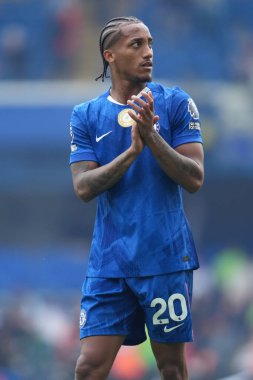 Chelsea Premier Ligi maçından sonra Joao Pedro, 30 Ağustos 2025 'te Stamford Bridge, Londra' da Chelsea Fulham 'a karşı.