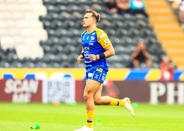 Leeds Rhinos takımından Tom Nicholson-Watton, Betfred Süper Lig karşılaşmasında ısınma turunda Hull FC, Leeds Gergedan 'a karşı MKM Stadyumu, Hull, Birleşik Krallık, 30 Ağustos 2025