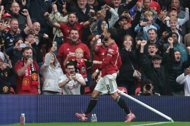 Manchester United takımından Bruno Fernandes 30 Ağustos 2025 'te Old Trafford, Manchester, İngiltere' de oynanan Premier League maçında 3-2 'lik galibiyet golünü kutluyor.