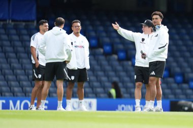 Fulham oyuncuları Premier League maçı öncesinde Chelsea Fulham 'a karşı Stamford Bridge, Londra, 30 Ağustos 2025