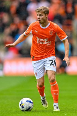 Blackpool takımından Emil Hansson, Blackpool Ligi 1 maçında Blackpool Bolton Wanderers 'a karşı, Bloomfield Road, Blackpool, İngiltere, 30 Ağustos 2025