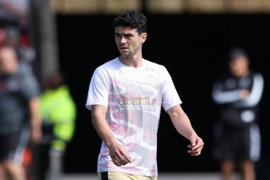 Rotherham United takımından Joe Powell, 30 Ağustos 2025 'te Eco-Power Stadyumu' nda Doncaster Rotherham United 'a karşı oynanan Sky Bet 1 karşılaşmasında ısınıyor.